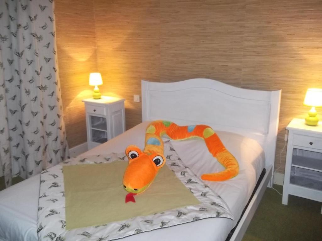 Hotel Des Cotes De Meuse Saint-Maurice-sous-les-Côtes Zimmer foto